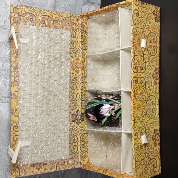 Set of 4 Hand Painted Porcelain Eggs - Picture 2 of 14